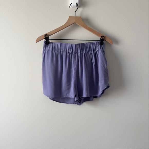 Aritzia Wilfred Free Flowy shorts lined pull-on elastic waist solid pocket rayon - Picture 1 of 9
